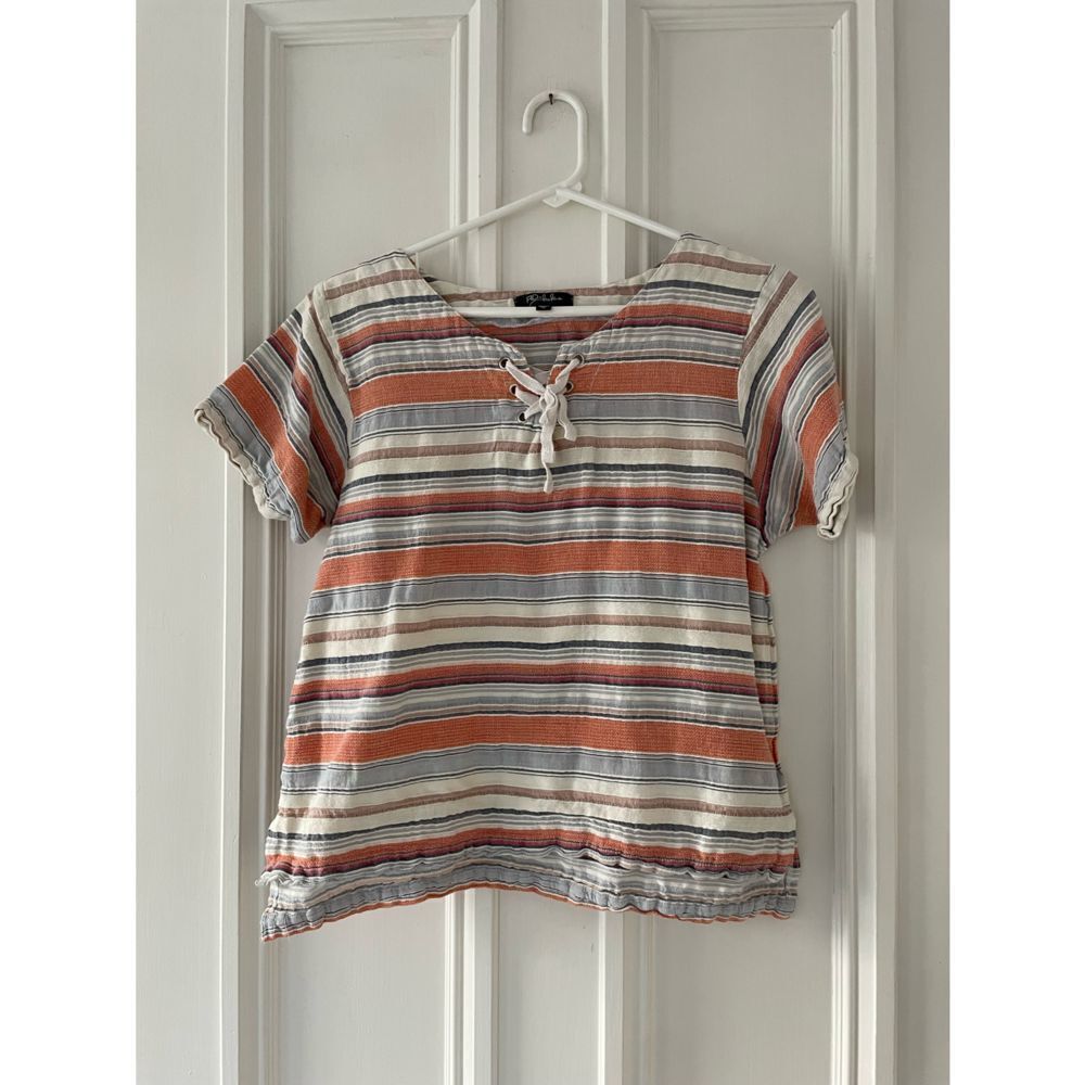 RD and Coco orange striped tie front cotton tee M